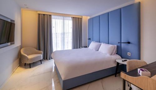 Superior Queen Room with Balcony and Sea View