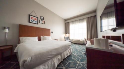 Larger Guest room, 1 King