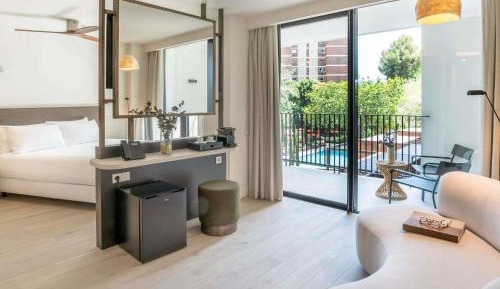 Deluxe Double Room with Terrace