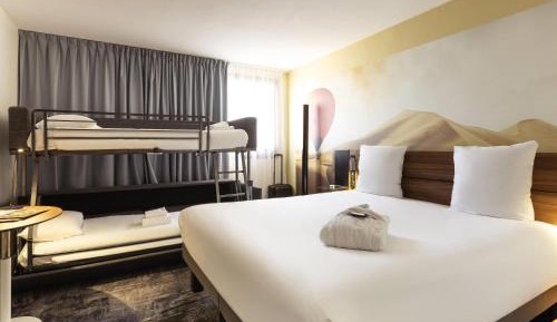 Superior Room with One Double Bed and Sofa