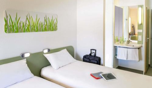 Standard Room with 2 Single Beds