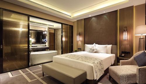 Deluxe  Suite