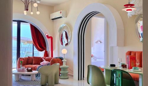 Two-Bedroom Apartment with Balcony and Sea View