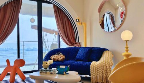 Two-Bedroom Apartment with Balcony and Sea View