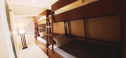 Mixed Dormitory Room