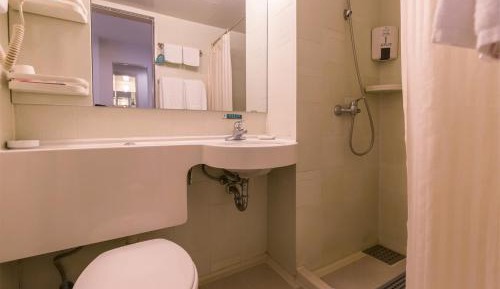 Business Twin Room A
