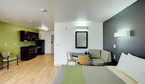 King Room - Non-Smoking