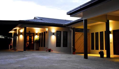 Double or Twin Room with Shared Bathroom