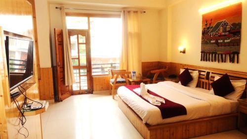 Deluxe Double Room with Balcony
