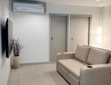 Two-Bedroom Deluxe Apartment with Balcony