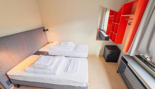 Twin Room with Private Bathroom