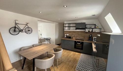 Apartment with City View