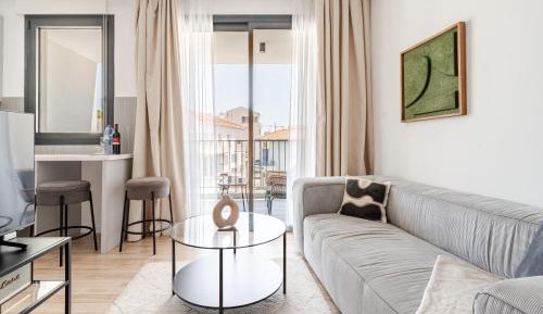 Studio Apartment with Balcony