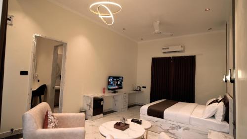 King Room with Spa Bath