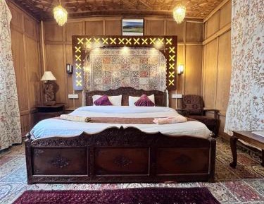 Luxury Triple Room