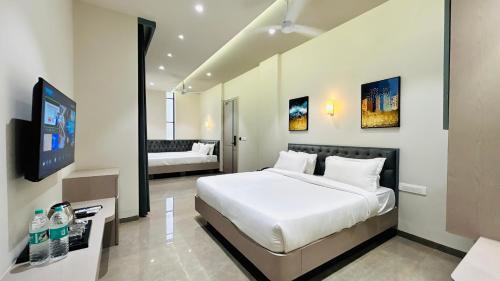 Deluxe Family Room