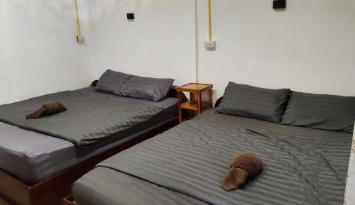 Quadruple Room with Private Bathroom