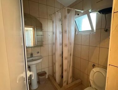 Basic Triple Room