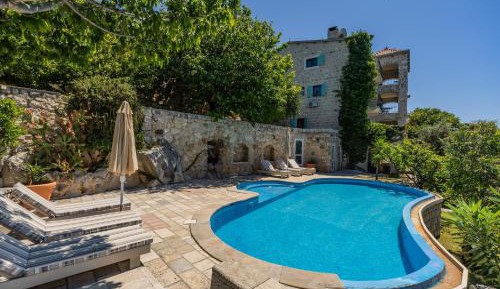 Two Bedroom Villa with Private Pool and Sea View