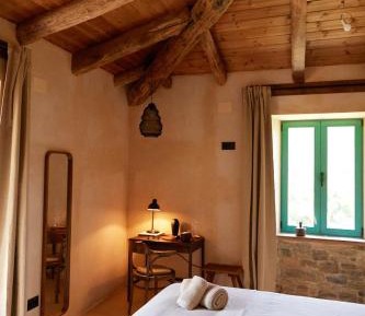 Double or Twin Room with Mountain View
