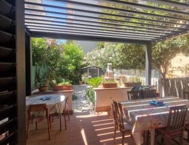 Apartment with Garden View