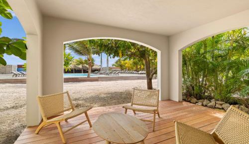 One-Bedroom Apartment with Pool View