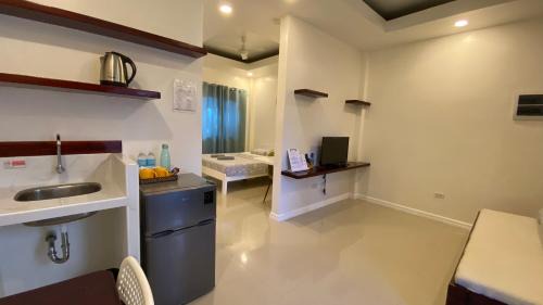 Deluxe Queen Suite