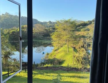 Queen Room with Pool View