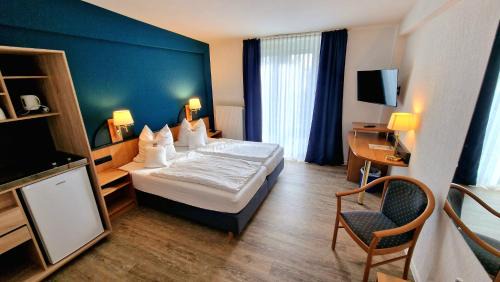 Double or Twin Room with Bathroom
