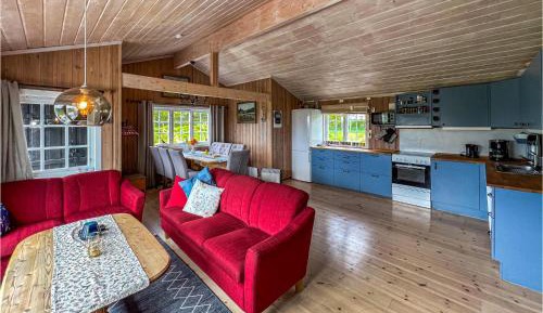 Three-Bedroom Holiday Home 