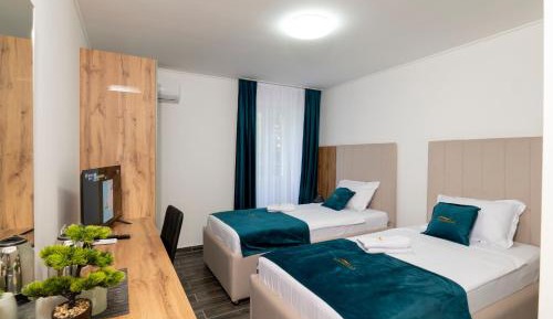 Twin Room with Bathroom