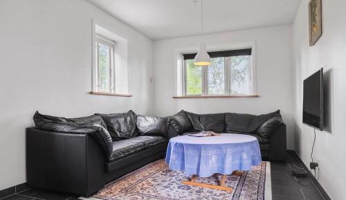 One-Bedroom Holiday Home