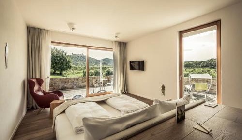 Deluxe Suite with Terrace