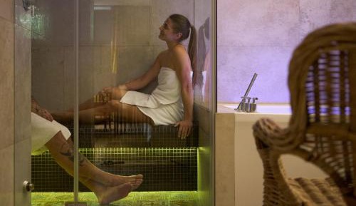 Studio with Spa Bath