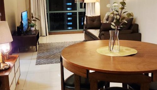 One-Bedroom Apartment with Balcony