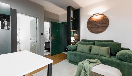 One-Bedroom Apartment