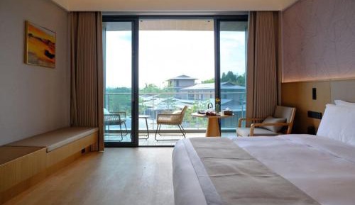 Deluxe Double Room with Balcony