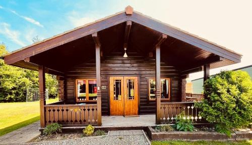 Log Cabin - 26