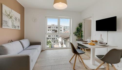 One Bedroom Apartment with Balcony 4