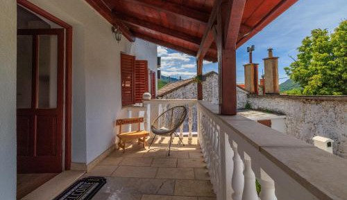 Three-Bedroom Holiday Home 