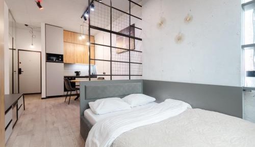 Deluxe Studio