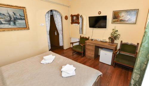 Queen Room with Balcony