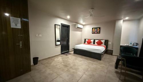 Suite with Mountain View