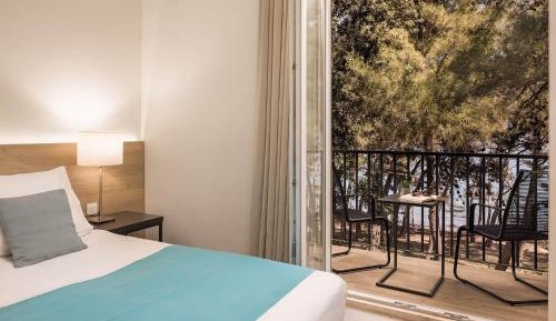 Superior Double Room with Balcony and Sea View