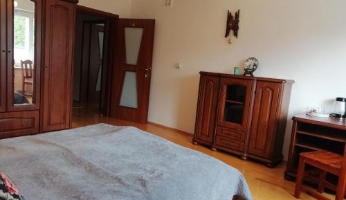 Basic Triple Room with Shared Bathroom