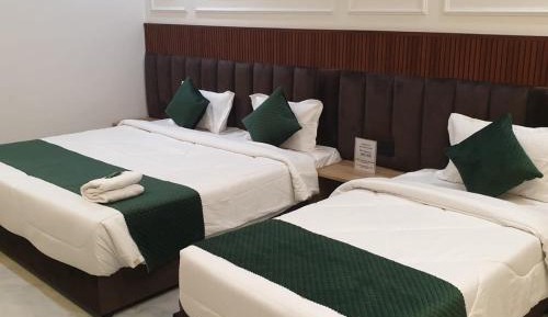 Deluxe King Room