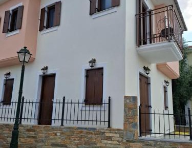 Two-Bedroom Deluxe Apartment with Balcony