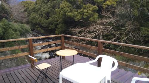 Three-Bedroom Apartment with Balcony