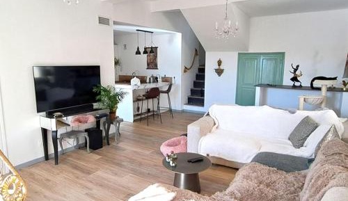 Apartment with City View