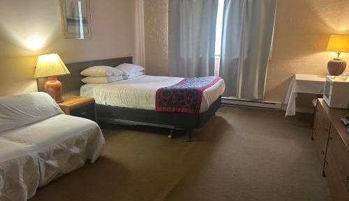 Queen Room
